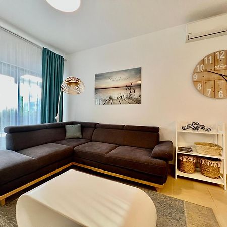 Acacia Hill A3 Daire Ðenovići Dış mekan fotoğraf