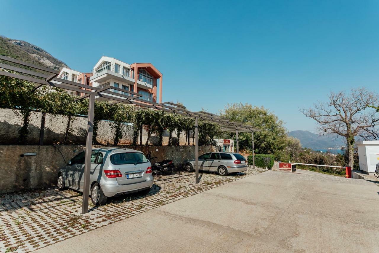 Acacia Hill A3 Daire Ðenovići Dış mekan fotoğraf