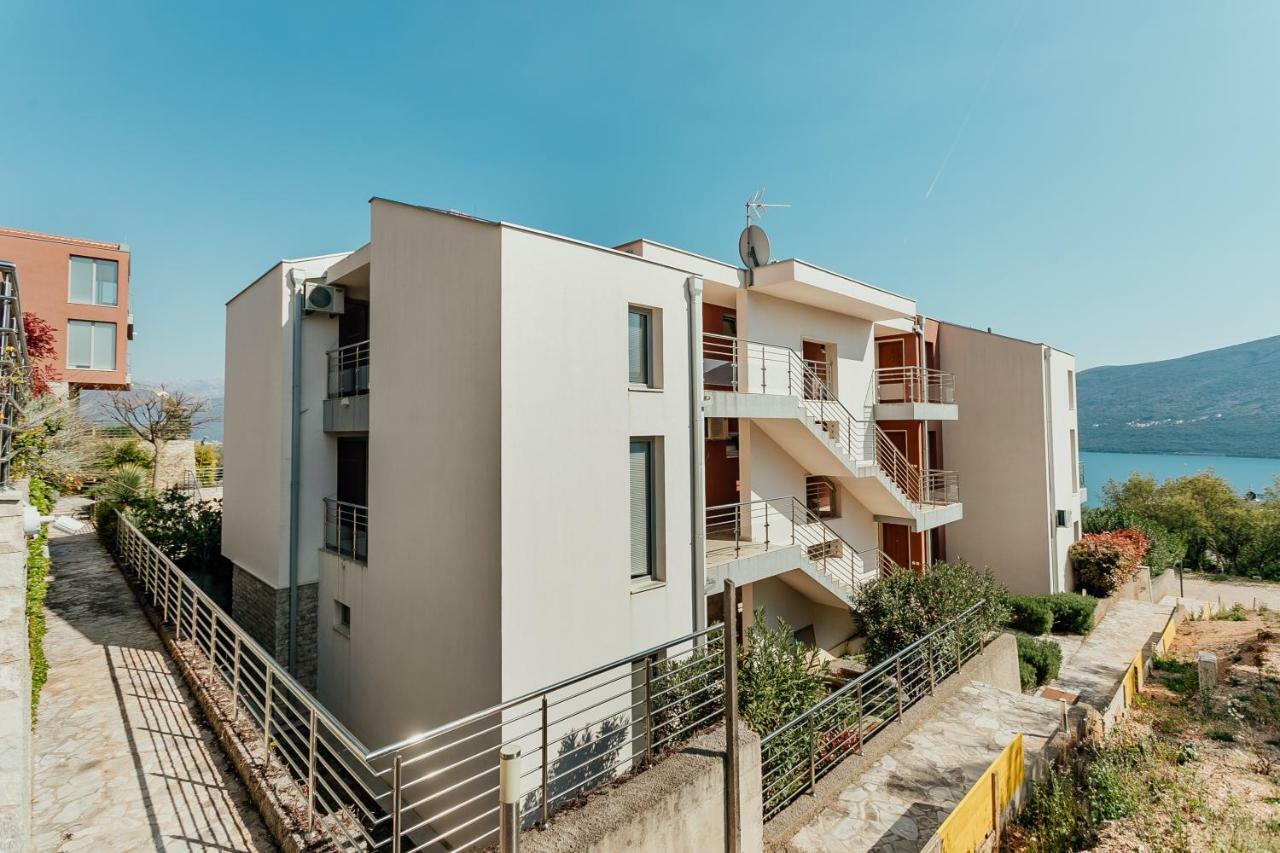 Acacia Hill A3 Daire Ðenovići Dış mekan fotoğraf
