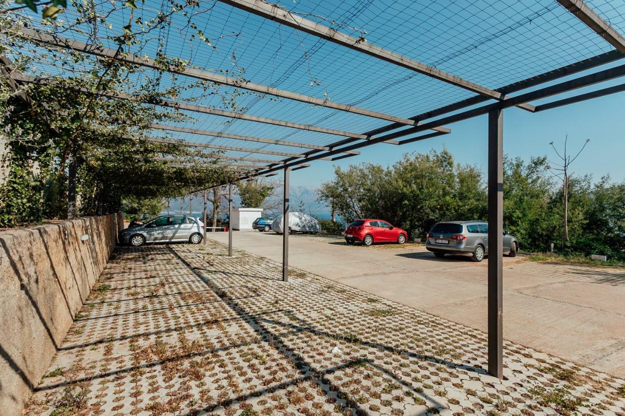 Acacia Hill A3 Daire Ðenovići Dış mekan fotoğraf