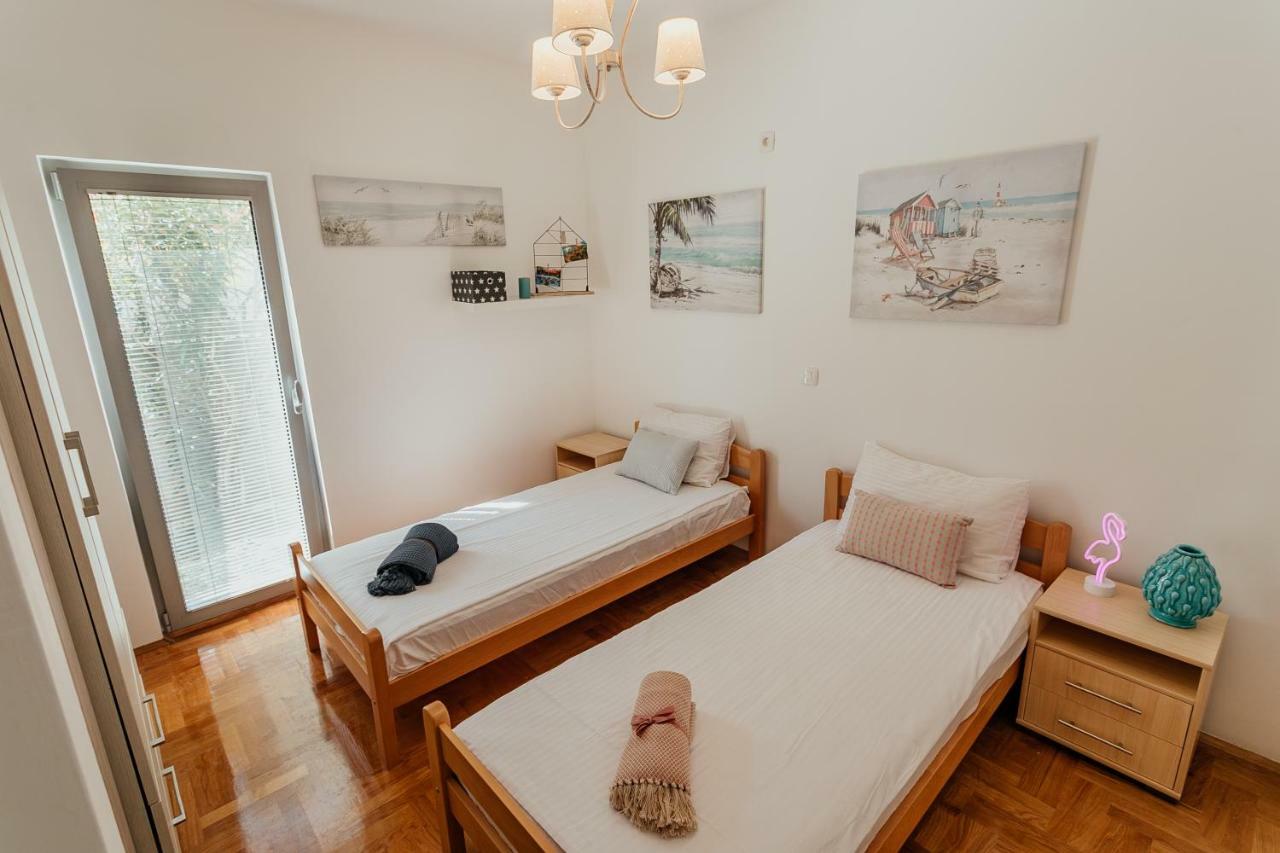 Acacia Hill A3 Daire Ðenovići Dış mekan fotoğraf